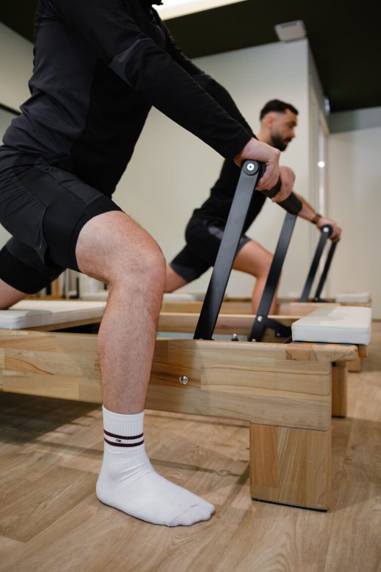 Séance de Pilates Reformer pour les salariés, studio de sport doux à Genas